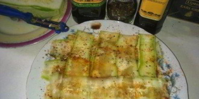 Рецепт рулетики из цуккини и форели