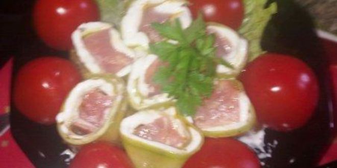 Рецепт рулетики из цуккини и форели