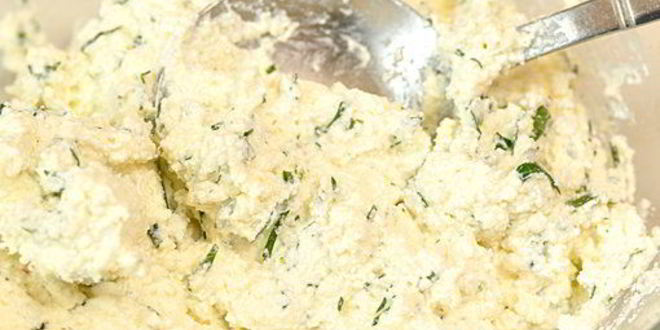 Рецепт рулетики из цуккини с творогом