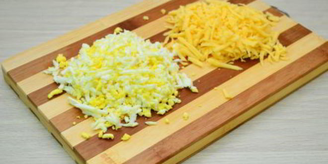 Рецепт рулетики из ветчины и сыра