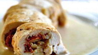 Рецепт Рулеты из куриного филе с начинкой из бекона и сыра