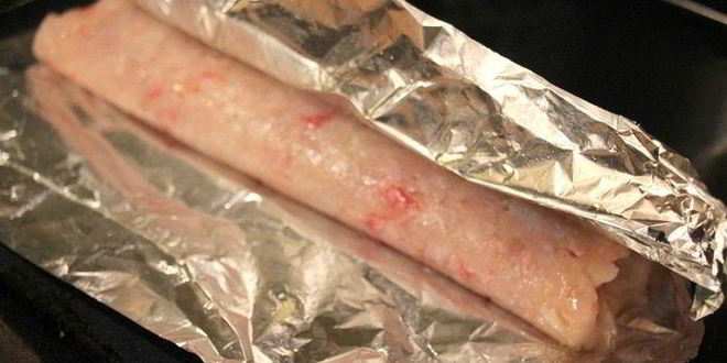 Рецепт рыбный рулет со шпинатом, сыром джюгас и кедровыми орешками