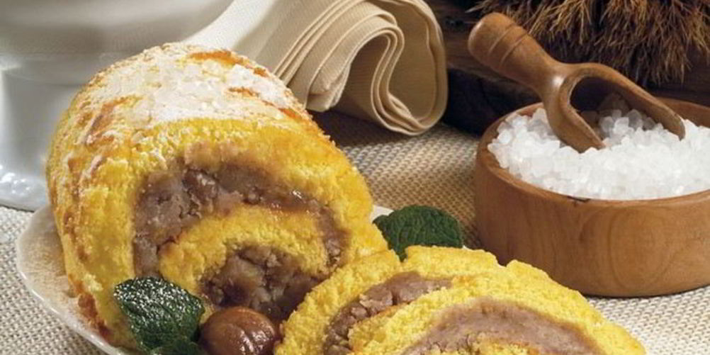 Как приготовить слоеный рулет с яблоками