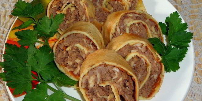 Рецепт закусочный рулет с утиной печенью и сыром