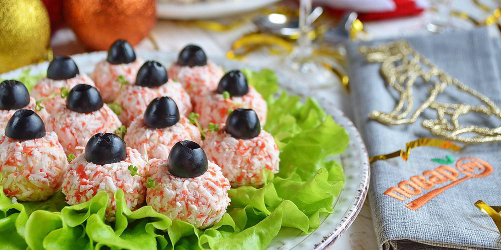 Как приготовить салат-закуска елочные шарики