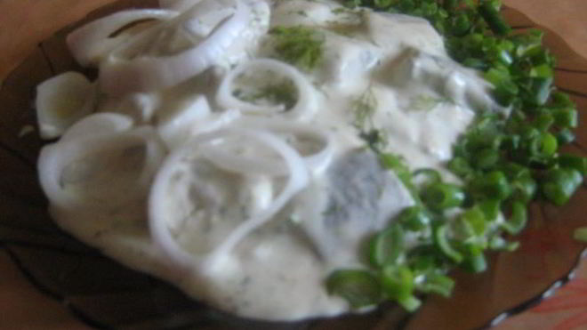 Рецепт Селедка с уксусом и луком маринованная