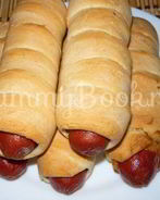 Сосиски с сыром в слоеном дрожжевом тесте