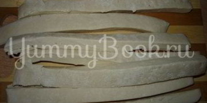 Рецепт сосиски с сыром в слоеном дрожжевом тесте