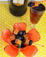 Сыр с виноградом, маринованный