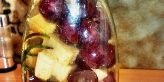 Рецепт сыр с виноградом, маринованный