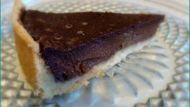 Рецепт Шоколадный тарт с грушами и карамелью