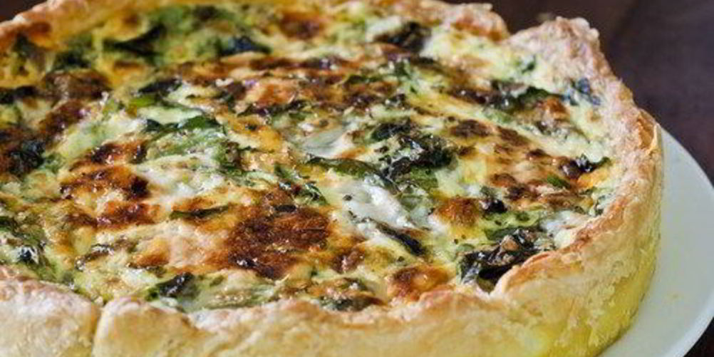 Как приготовить тарт с черемшой, беконом и рикоттой