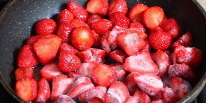 Рецепт тарт с карамелизированной клубникой