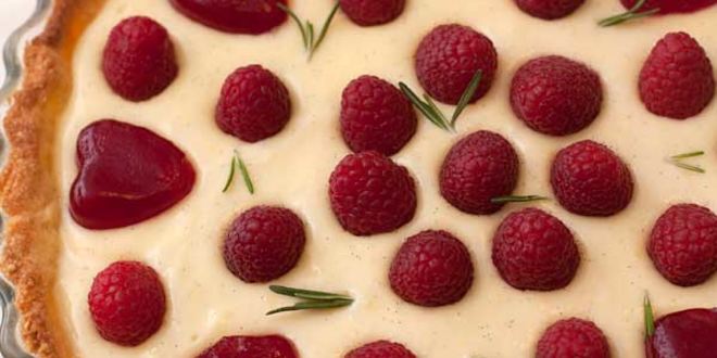 Рецепт тарт с малиной и розмариновым кремом