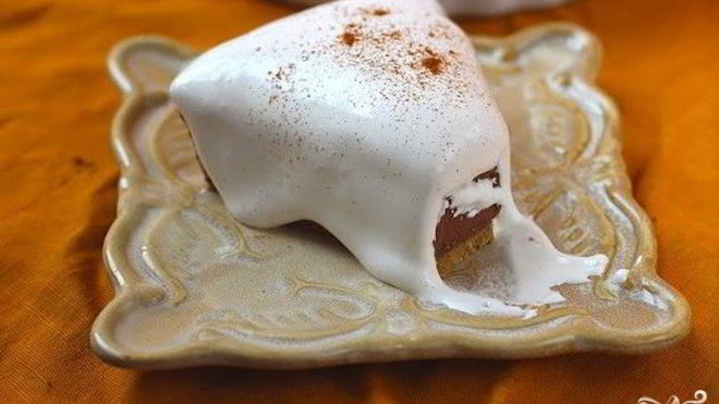 Рецепт Тарт с шоколадной начинкой и белковым кремом