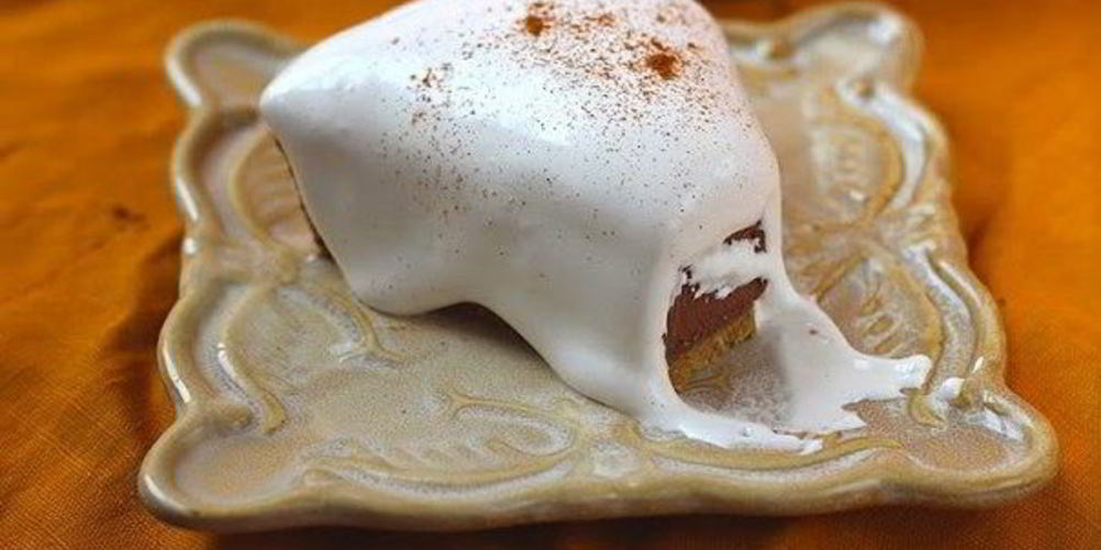 Как приготовить тарт с шоколадной начинкой и белковым кремом