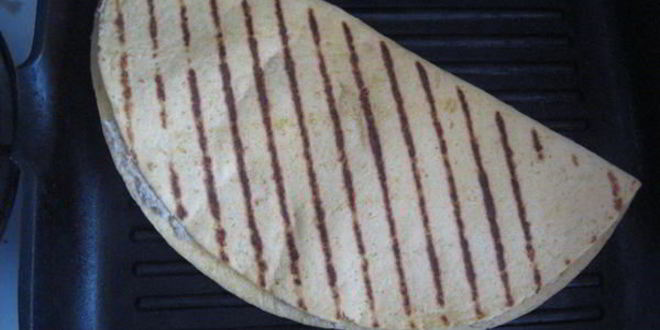 Рецепт тортилья с печеными баклажанами и грецкими орехами