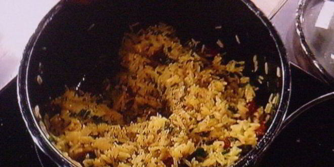 Рецепт цукини, фаршированные рисом, запеченные под томатным соусом