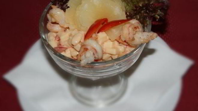 Рецепт Закуска из креветок с дыней и рукколой