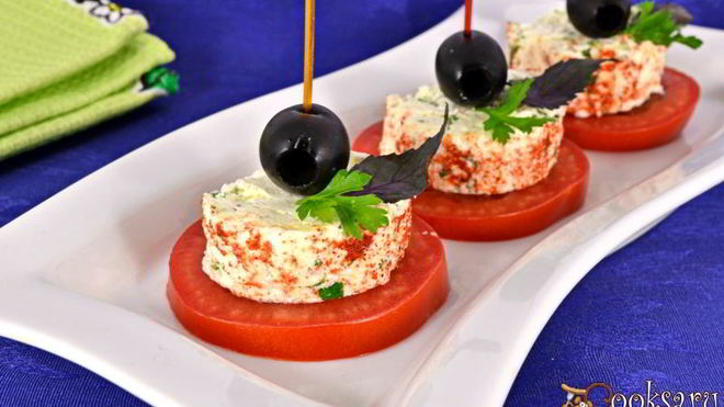 Рецепт Закуска из помидоров, феты и оливок