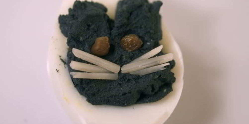 Как приготовить закуска из яиц на хэллоуин