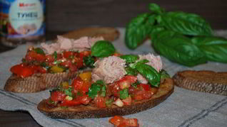 Рецепт Закуска с печеным перцем и тунцом