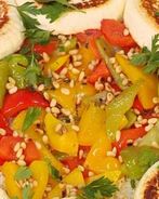 Жареный адыгейский сыр со сладким перцем и рисом басмати