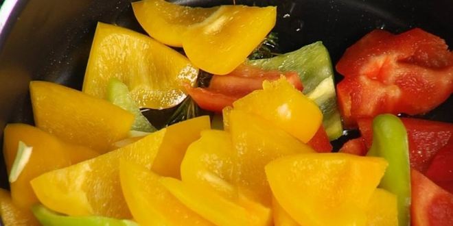 Рецепт жареный адыгейский сыр со сладким перцем и рисом басмати